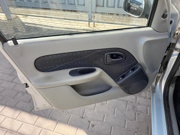 Renault Symbol I с пробегом 2002 года, цена 299 000 рублей, 318200 км, седан, Автокод Объявления