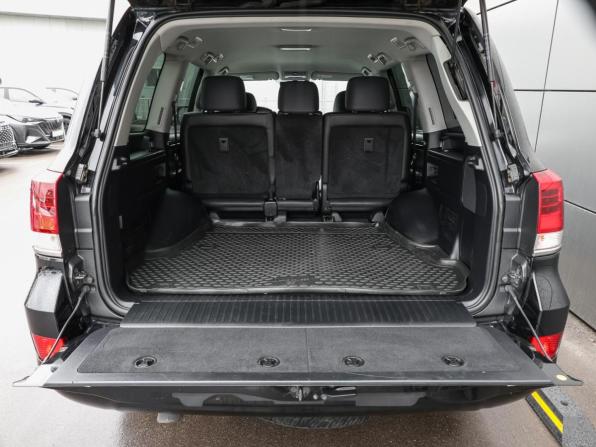 Toyota Land Cruiser 200 Series Рестайлинг 2 с пробегом 2018 года, цена 6 650 000 рублей, 162091 км, внедорожник, Автокод Объявления