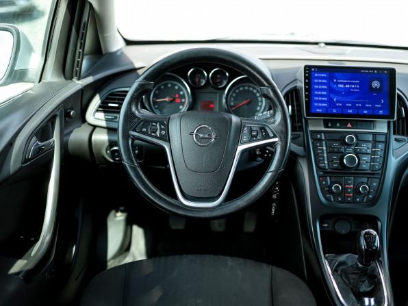 Opel Astra J Рестайлинг с пробегом 2014 года, цена 589 000 рублей, 226682 км, хэтчбек, Автокод Объявления