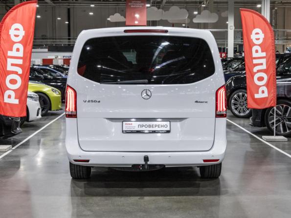 Mercedes-Benz V-Класс III (W447) с пробегом 2015 года, цена 3 939 700 рублей, 129935 км, минивэн, Автокод Объявления
