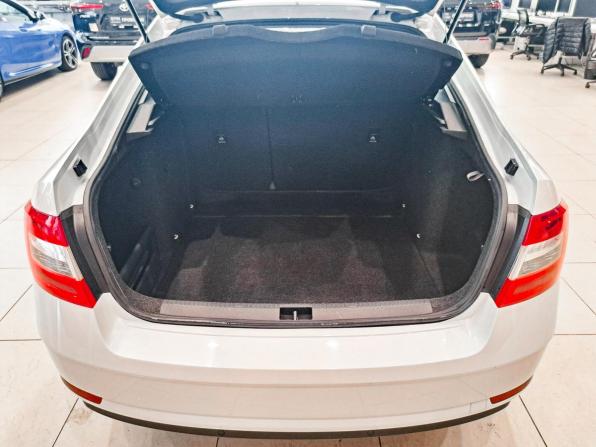 Skoda Octavia III (A7) Рестайлинг с пробегом 2019 года, цена 1 650 000 рублей, 83764 км, лифтбек, Автокод Объявления