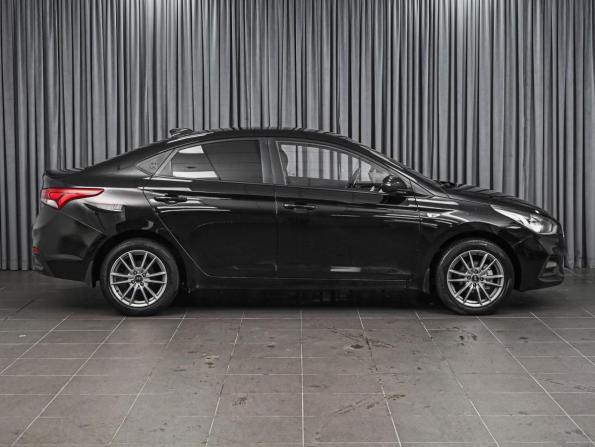 Hyundai Solaris II с пробегом 2017 года, цена 1 177 000 рублей, 189488 км, седан, Автокод Объявления