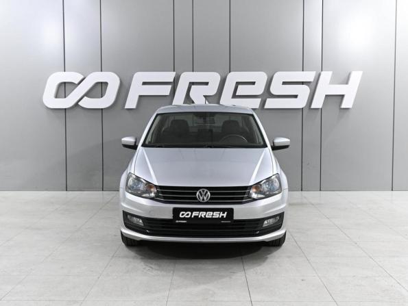 Volkswagen Polo V Рестайлинг с пробегом 2019 года, цена 1 499 000 рублей, 101220 км, седан, Автокод Объявления