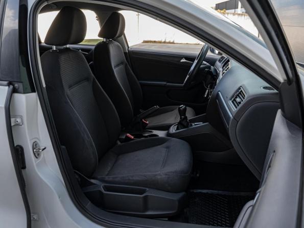 Volkswagen Jetta VI с пробегом 2015 года, цена 960 000 рублей, 268880 км, седан, Автокод Объявления