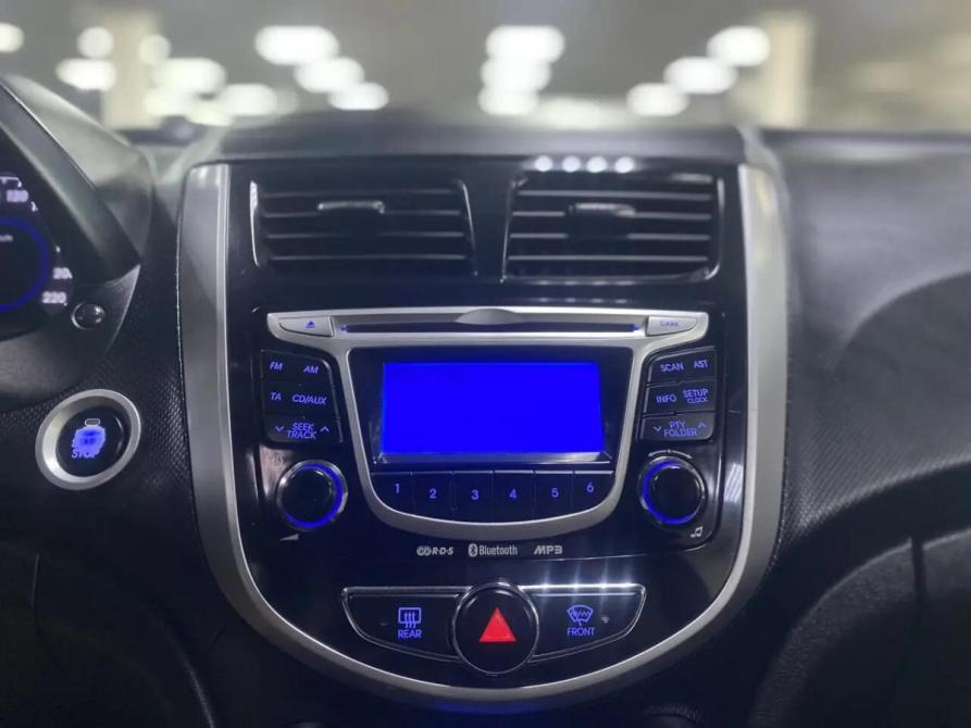 Hyundai Solaris I Челябинск  - изображение 13