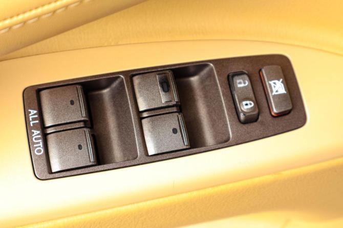 Lexus LX III с пробегом 2010 года, цена 3 999 000 рублей, 276000 км, внедорожник, Автокод Объявления