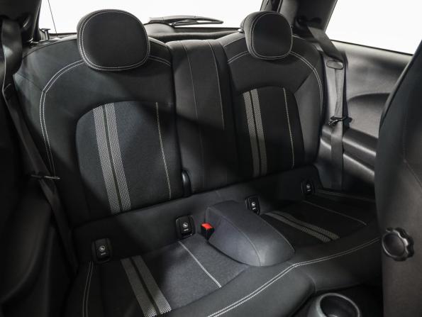 Mini Hatch III (F55/F56) с пробегом 2016 года, цена 2 198 000 рублей, 131026 км, хэтчбек, Автокод Объявления
