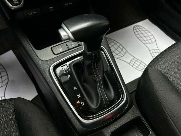 Kia Rio IV Рестайлинг с пробегом 2021 года, цена 1 581 000 рублей, 60024 км, хэтчбек, Автокод Объявления