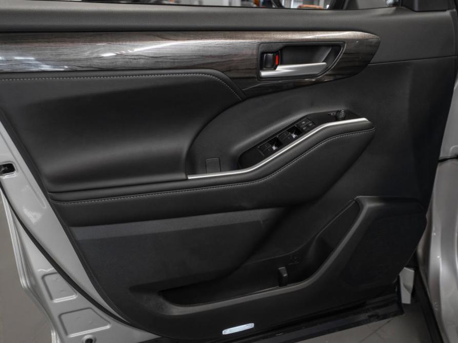 Toyota Highlander IV (XU70) Москва  - изображение 17