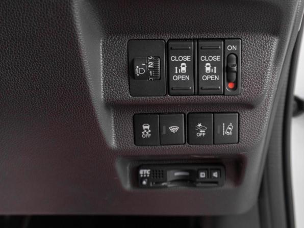Honda Freed II Рестайлинг с пробегом 2020 года, цена 1 819 000 рублей, 71949 км, компактвэн, Автокод Объявления