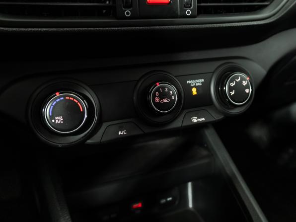 Kia Cerato IV Рестайлинг с пробегом 2022 года, цена 2 199 700 рублей, 49899 км, седан, Автокод Объявления
