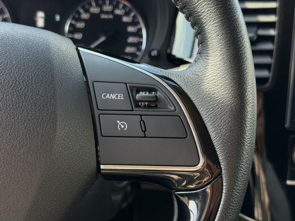 Mitsubishi Outlander III Рестайлинг 3 с пробегом 2021 года, цена 2 700 000 рублей, 23473 км, внедорожник, Автокод Объявления