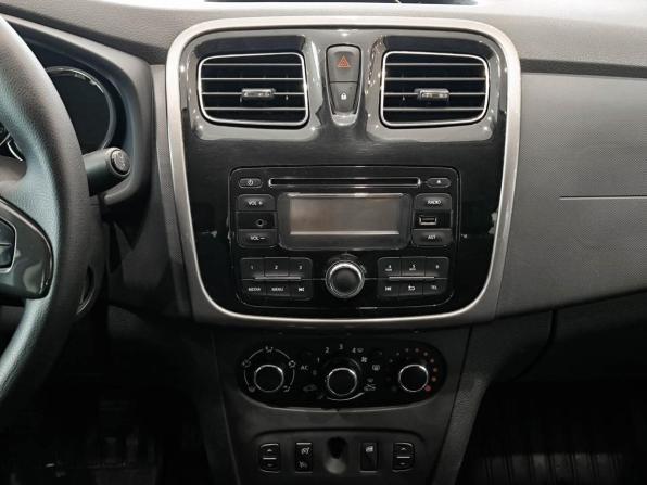 Renault Logan II с пробегом 2015 года, цена 690 000 рублей, 146657 км, седан, Автокод Объявления