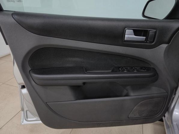 Ford Focus II с пробегом 2007 года, цена 390 000 рублей, 271369 км, седан, Автокод Объявления