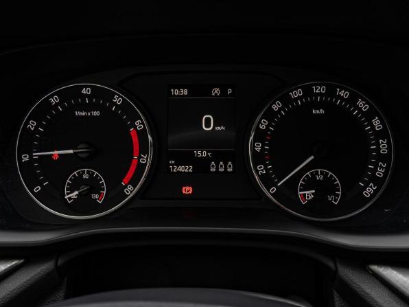 Skoda Octavia IV (A8) с пробегом 2021 года, цена 2 270 000 рублей, 124022 км, лифтбек, Автокод Объявления