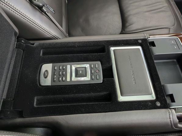 Land Rover Range Rover IV Рестайлинг с пробегом 2018 года, цена 6 700 000 рублей, 220000 км, внедорожник, Автокод Объявления