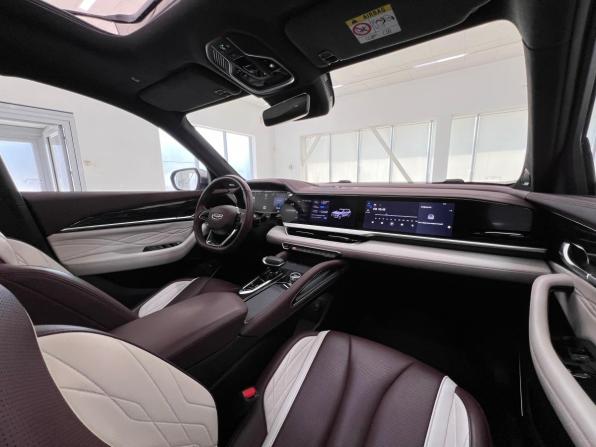 Geely Monjaro I с пробегом 2024 года, цена 3 490 000 рублей, 74047 км, внедорожник, Автокод Объявления