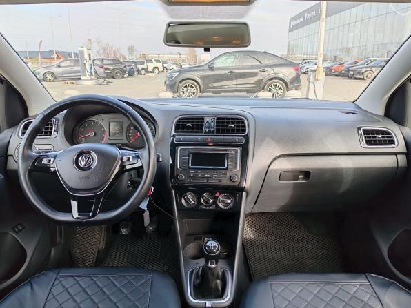 Volkswagen Polo V Рестайлинг с пробегом 2017 года, цена 719 000 рублей, 284500 км, седан, Автокод Объявления