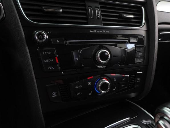Audi A4 IV (B8) Рестайлинг с пробегом 2012 года, цена 1 199 000 рублей, 304748 км, седан, Автокод Объявления