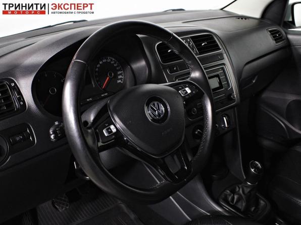 Volkswagen Polo V Рестайлинг с пробегом 2019 года, цена 1 447 000 рублей, 89961 км, седан, Автокод Объявления