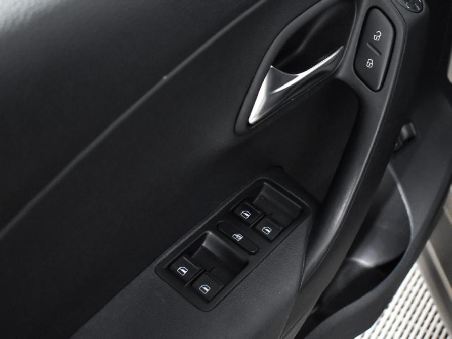 Volkswagen Polo V Рестайлинг Санкт-Петербург  - изображение 11