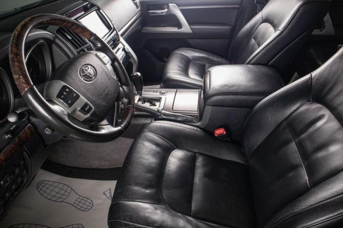 Toyota Land Cruiser 200 Series Рестайлинг 1 с пробегом 2013 года, цена 3 899 000 рублей, 288584 км, внедорожник, Автокод Объявления