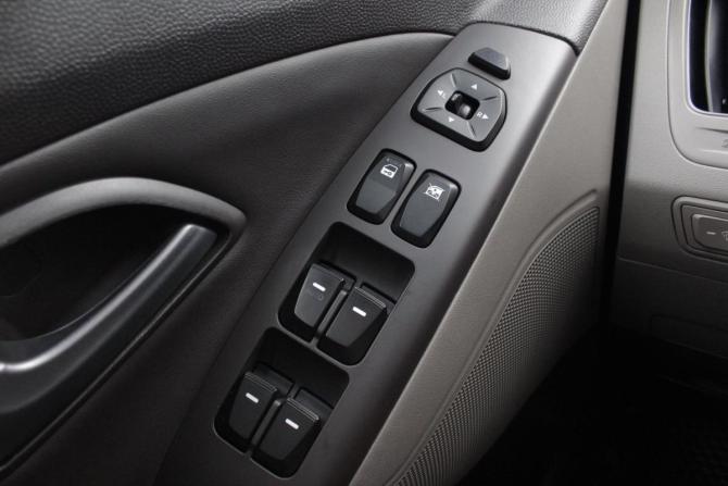 Hyundai ix35 I Рестайлинг с пробегом 2014 года, цена 1 420 000 рублей, 177726 км, внедорожник, Автокод Объявления