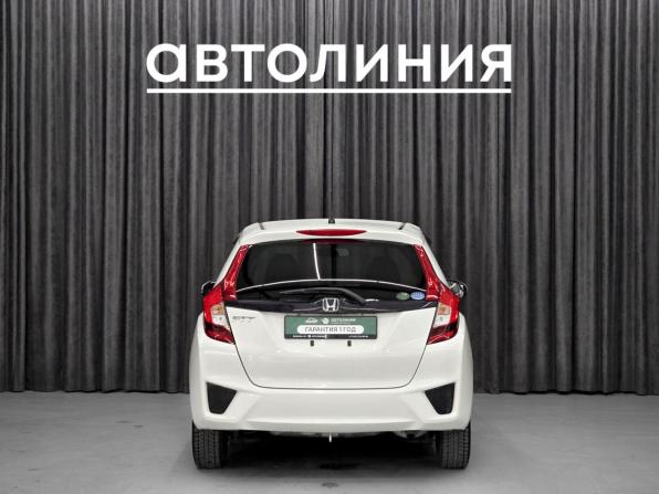 Honda Fit III с пробегом 2017 года, цена 930 000 рублей, 117000 км, хэтчбек, Автокод Объявления