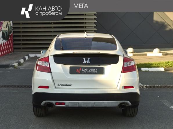 Honda Crosstour I Рестайлинг с пробегом 2014 года, цена 1 700 000 рублей, 240615 км, внедорожник, Автокод Объявления