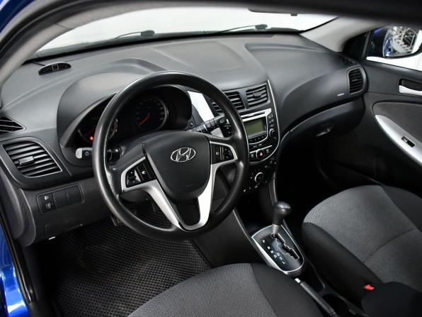 Hyundai Solaris I с пробегом 2012 года, цена 647 000 рублей, 112407 км, хэтчбек, Автокод Объявления