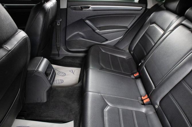 Volkswagen Passat B8 Рестайлинг с пробегом 2018 года, цена 1 999 000 рублей, 138000 км, седан, Автокод Объявления