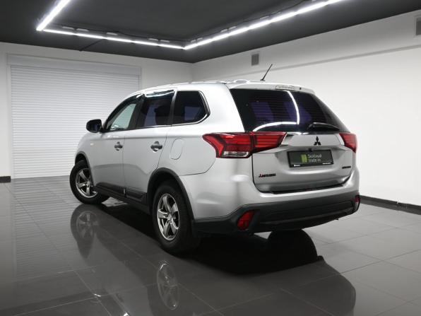 Mitsubishi Outlander III Рестайлинг 2 с пробегом 2015 года, цена 1 195 000 рублей, 249303 км, внедорожник, Автокод Объявления