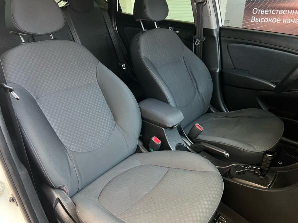 Hyundai Solaris I с пробегом 2012 года, цена 849 000 рублей, 180008 км, хэтчбек, Автокод Объявления