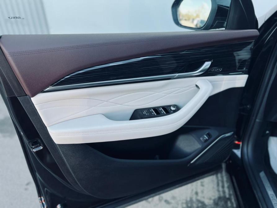 Geely Monjaro I Санкт-Петербург  - изображение 7
