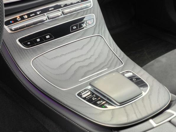 Mercedes-Benz E-Класс V (W213 S213 C238) Рестайлинг с пробегом 2021 года, цена 4 800 000 рублей, 73204 км, седан, Автокод Объявления