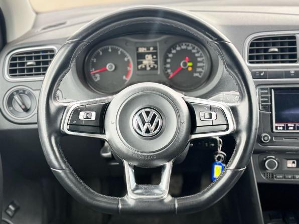 Volkswagen Polo V Рестайлинг с пробегом 2018 года, цена 1 199 000 рублей, 88650 км, седан, Автокод Объявления