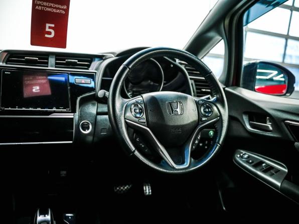 Honda Fit III Рестайлинг с пробегом 2017 года, цена 1 129 000 рублей, 149747 км, хэтчбек, Автокод Объявления