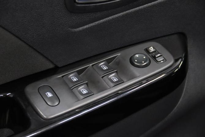 Renault Kaptur I Рестайлинг с пробегом 2021 года, цена 1 295 950 рублей, 129336 км, внедорожник, Автокод Объявления