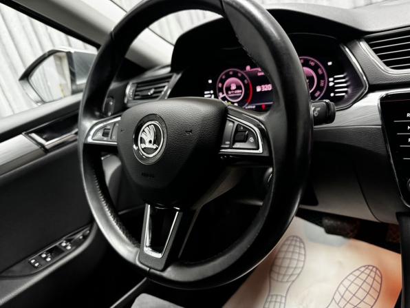 Skoda Superb III Рестайлинг с пробегом 2019 года, цена 2 700 000 рублей, 108063 км, лифтбек, Автокод Объявления