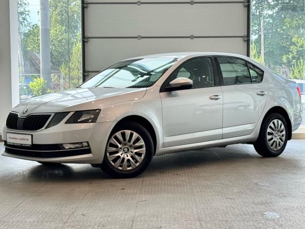 Skoda Octavia III (A7) Рестайлинг с пробегом 2017 года, цена 1 470 000 рублей, 146000 км, лифтбек, Автокод Объявления