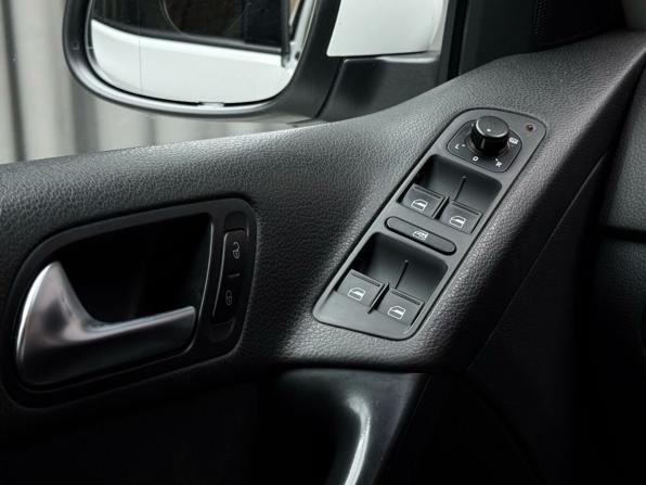 Volkswagen Tiguan I Рестайлинг с пробегом 2012 года, цена 1 399 000 рублей, 235421 км, внедорожник, Автокод Объявления