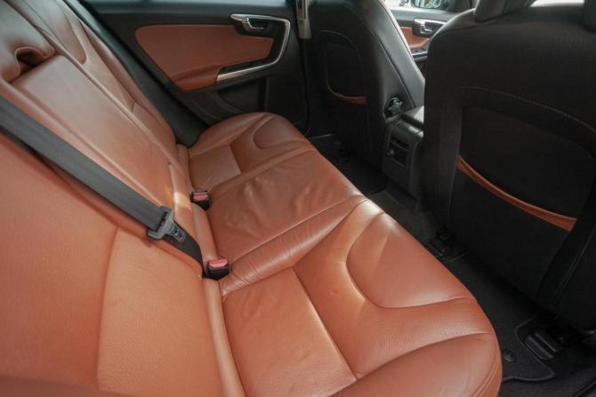 Volvo V60 I с пробегом 2012 года, цена 1 145 000 рублей, 101000 км, универсал, Автокод Объявления