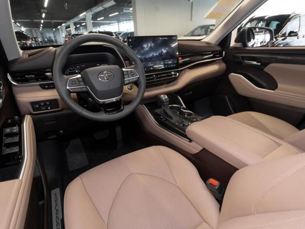 Toyota Highlander IV (XU70) с пробегом 2026 года, цена 5 600 000 рублей, 50 км, внедорожник, Автокод Объявления