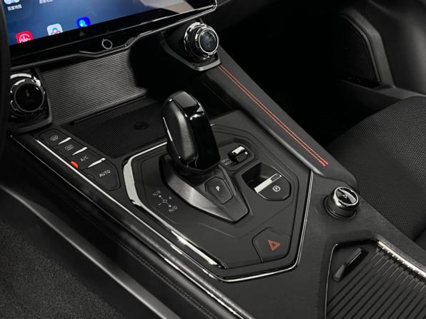 Lynk &amp; Co 05 с пробегом 2023 года, цена 3 245 200 рублей, 27673 км, внедорожник, Автокод Объявления