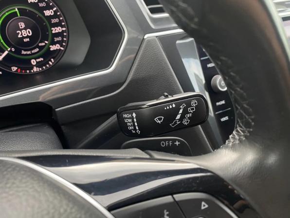 Volkswagen Tiguan II с пробегом 2018 года, цена 2 600 000 рублей, 124340 км, внедорожник, Автокод Объявления