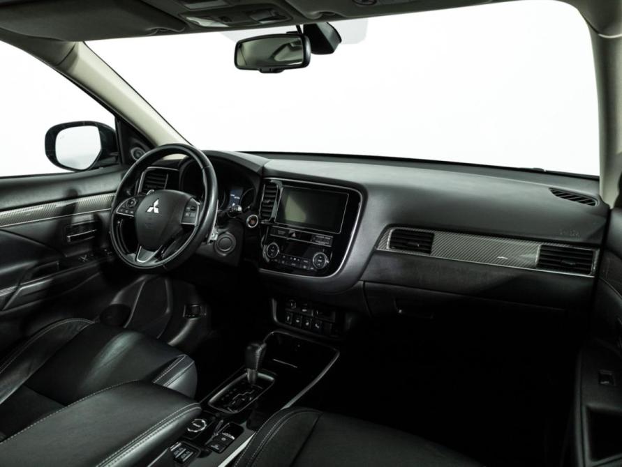 Mitsubishi Outlander III Рестайлинг 3 Санкт-Петербург  - изображение 9