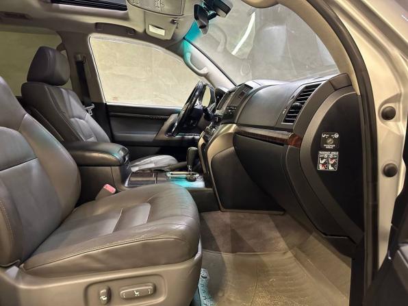 Toyota Land Cruiser 200 Series с пробегом 2009 года, цена 1 999 000 рублей, 237148 км, внедорожник, Автокод Объявления