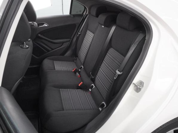 Mercedes-Benz A-Класс III (W176) Рестайлинг с пробегом 2016 года, цена 1 424 000 рублей, 143523 км, хэтчбек, Автокод Объявления