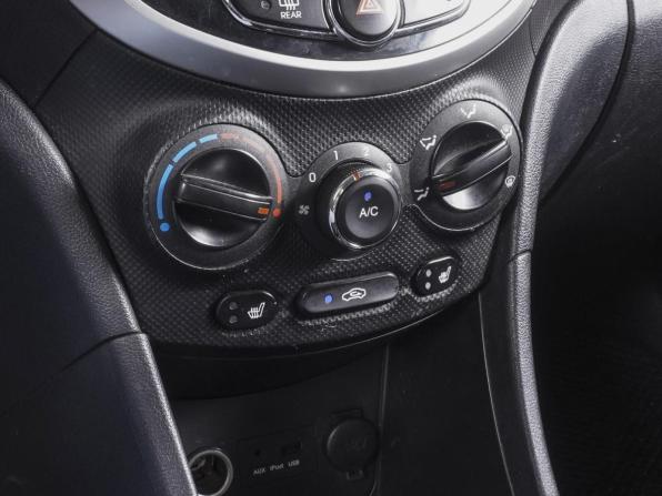 Hyundai Solaris I с пробегом 2013 года, цена 979 000 рублей, 207228 км, седан, Автокод Объявления