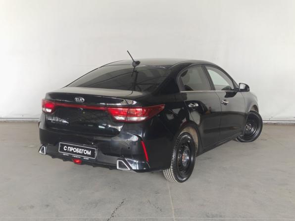Kia Rio IV Рестайлинг с пробегом 2021 года, цена 1 379 000 рублей, 122960 км, седан, Автокод Объявления